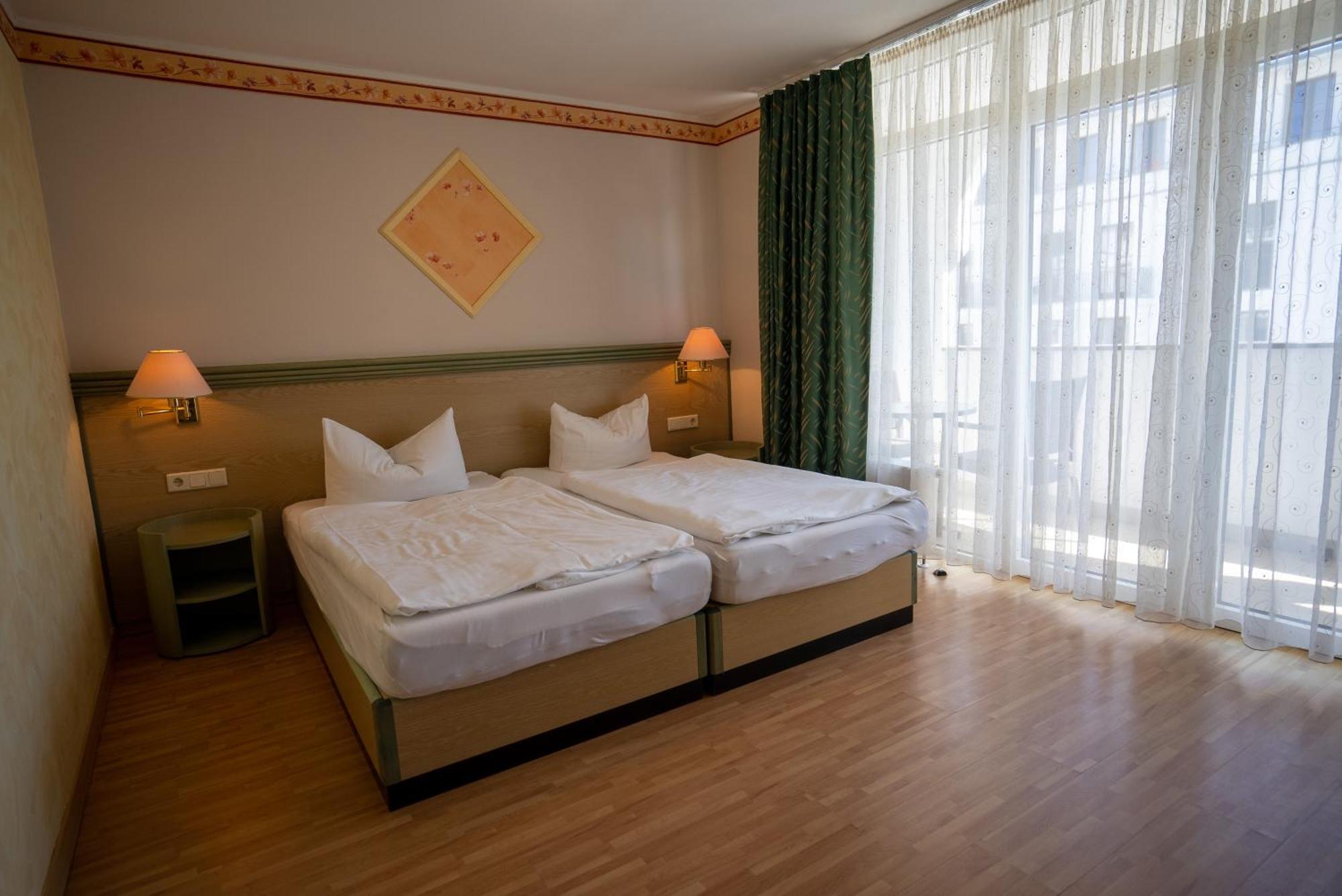 Hotel Esplanade & Aparthotel Rialto Остзебад Бинц Экстерьер фото